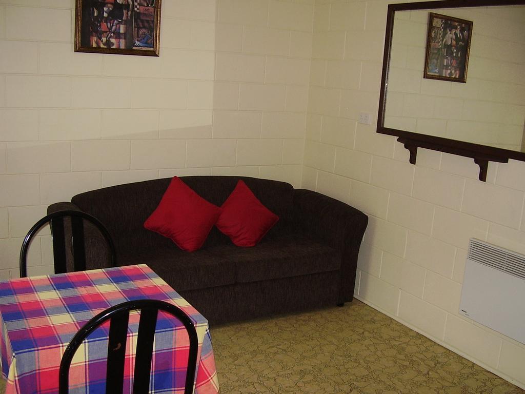 Snowy River Lodge Motel Orbost Habitación foto